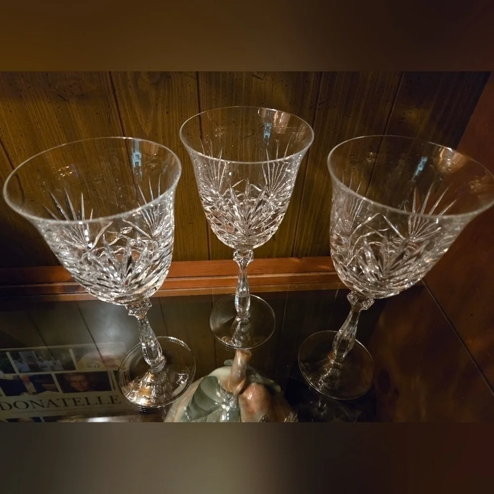 Noritake | Hampton Hall | Crystal Water Goblet Glasses | Set of 3 - Picture 6 of 9